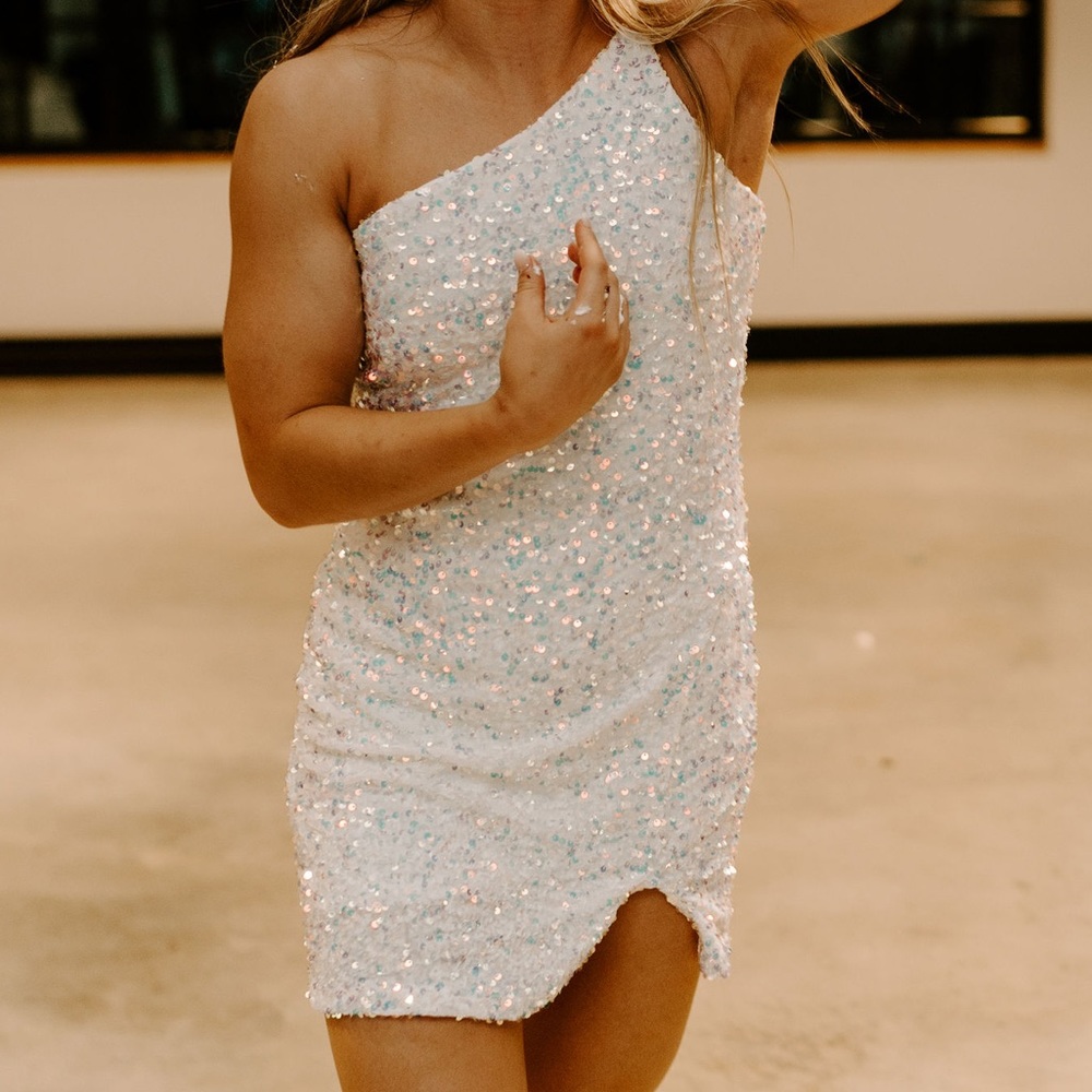 White sequin one shoulder dress - Picture 1 of 6